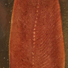 Carica l'immagine nel visualizzatore di Gallery, Trota SALMONATA affumicata A FREDDO con erbe di montagna