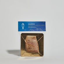 Carica l'immagine nel visualizzatore di Gallery, SALMERINO affumicato A FREDDO con bacche di ginepro