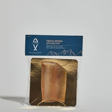 Carica l'immagine nel visualizzatore di Gallery, Trota IRIDEA affumicata A FREDDO