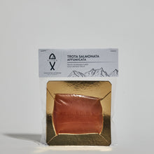 Carica l'immagine nel visualizzatore di Gallery, Trota SALMONATA affumicata A FREDDO