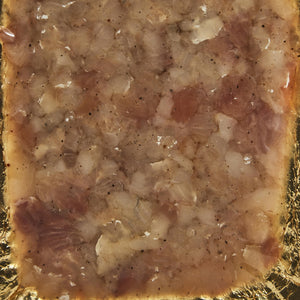 TARTARE  di salmerino affumicato a freddo con bacche di ginepro